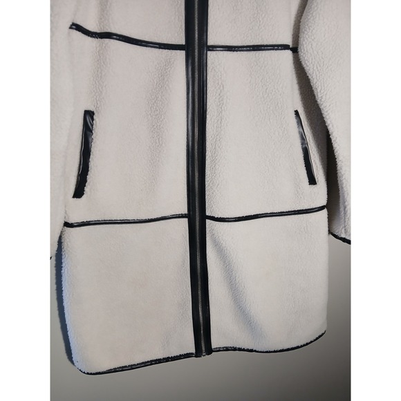PRETTY GARDEN White Teddy Coat Faux Fur Black Trim Moto Collar Zip Up Size S - Picture 4 of 8